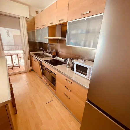 Apartment App4rent Augustus Sea View - Family House - Wifi&parking - 3 *