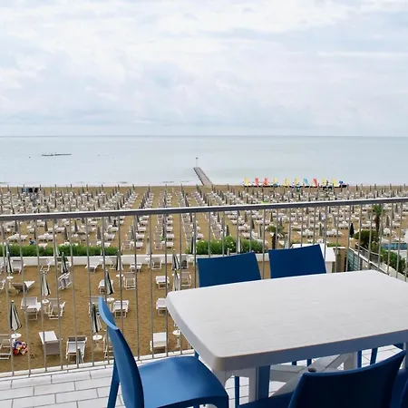 App4rent Augustus Sea View - Family House - Wifi&parking - 3 Apartament Lido di Jesolo
